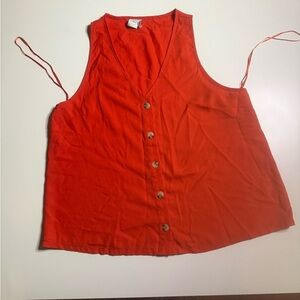 Paper Crane Women's Red Sleeveless Button-Down Top L